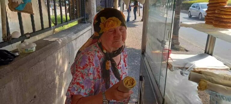 84 yasinda seyyar satici calismanin onemi pVKwcwb7