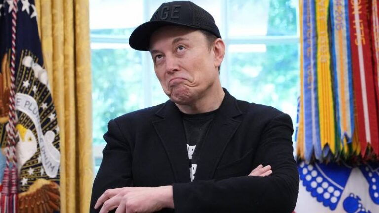 musktan yapay zeka alaninda rekabeti engelledigi iddiasiyla apple ile openaia dava jlT5mqOy