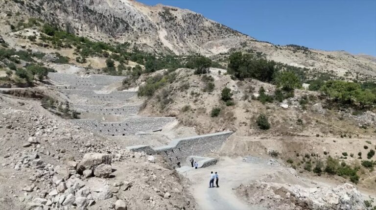 tutta sel felaketi sonrasi taskin koruma calismalari NKTmdrgn