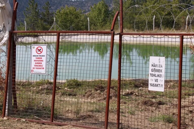 yangin havuzlarina bakim yapildi 4h71Gf4t