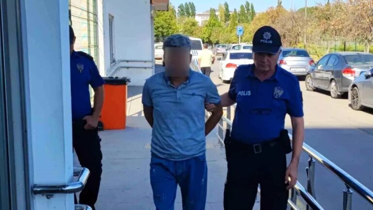 adanada trafik kazasi 2 yasindaki cocuk hayatini kaybetti cnBZp7vz