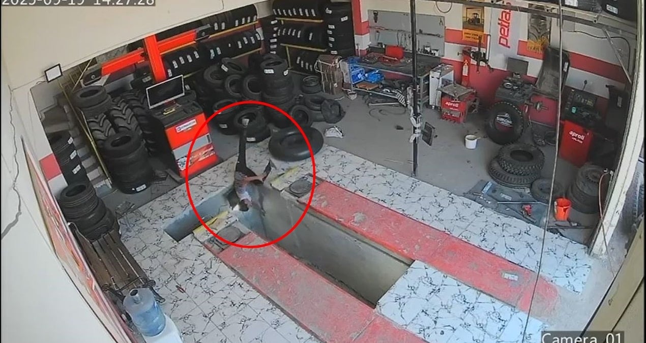 cirak tamir cukuruna dustu saniye saniye kamerada Bsw4NW17