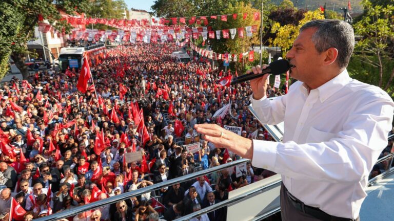 ozgur ozelden abdye uygulanan bazi ek gumruk vergileri kaldirilmasina tepki turk uretimine en buyuk kazik V7ZtQbjg