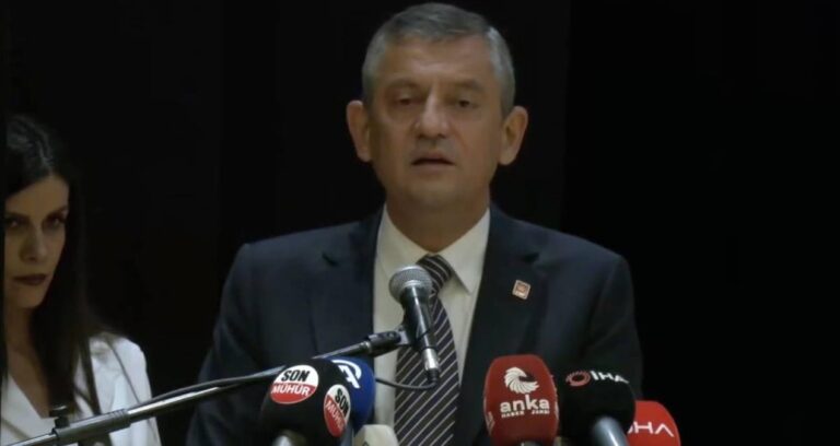 ozgur ozelden net mesaj iktidarin omru kalmadi yasadigimiz dogum sancisidir xdlWfTVR