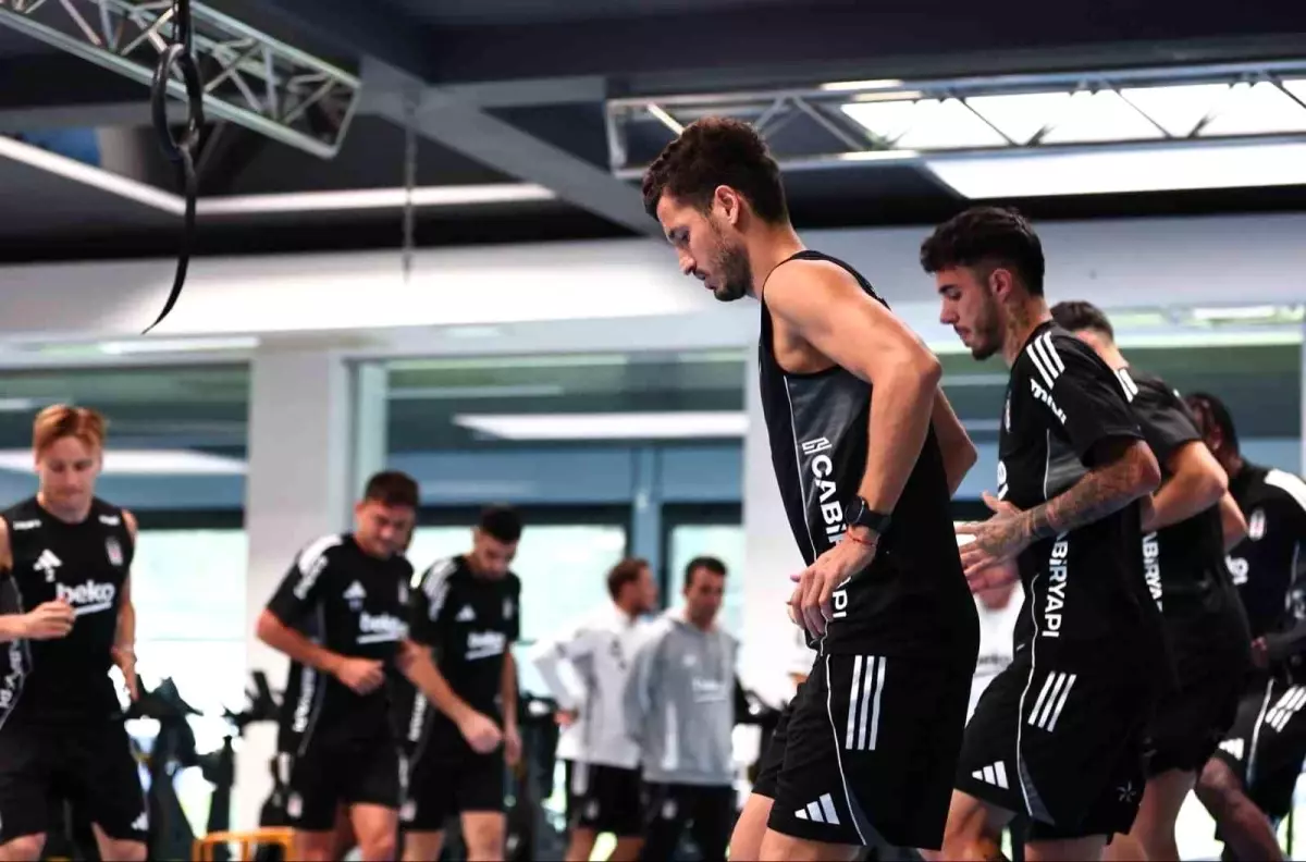 besiktas genclerbirligi maci hazirliklarina devam ediyor 8RWh6RHs