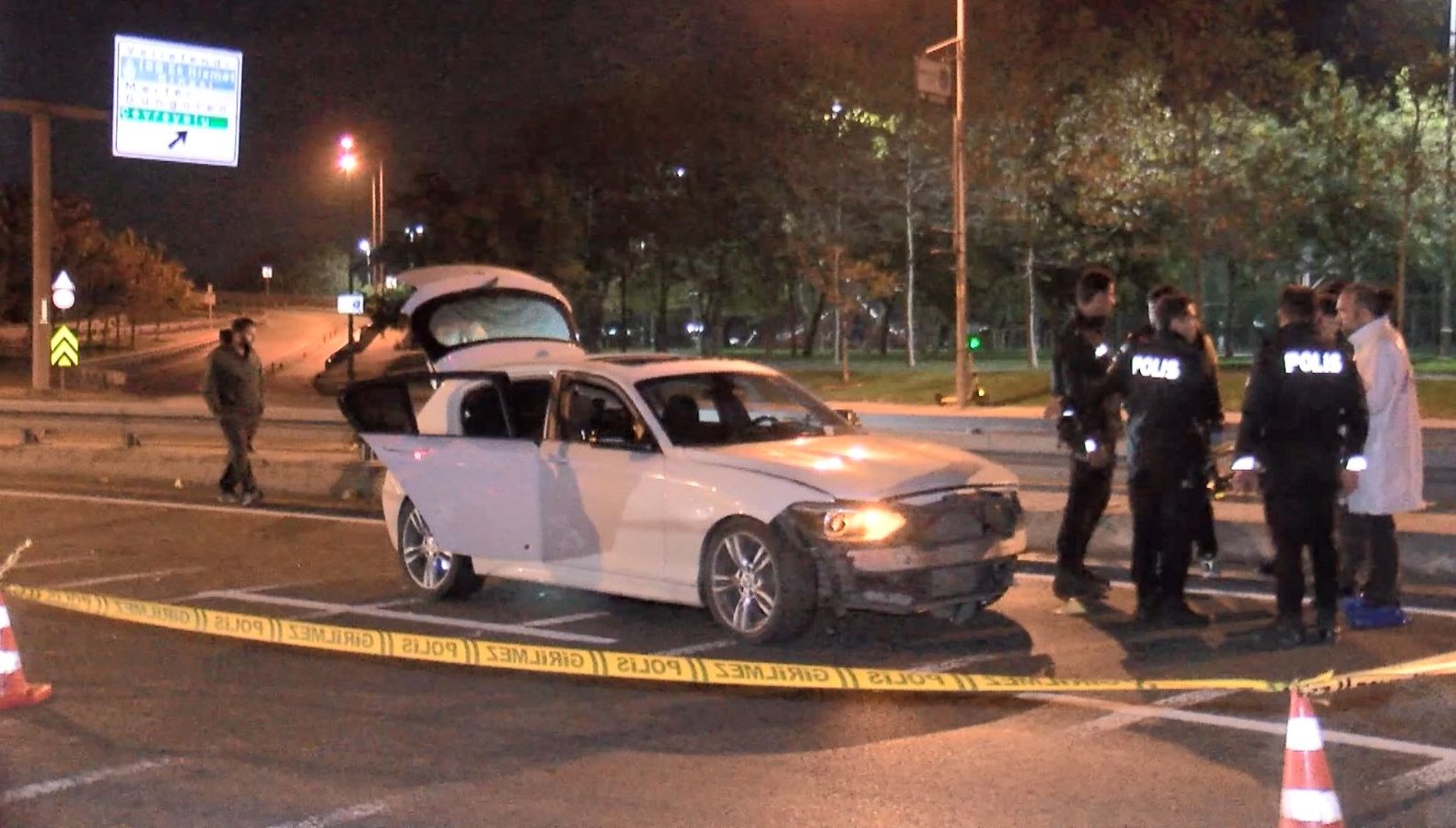 dur ihtarina uymadi 5 polis aracina carpti kovalamaca sonucu vurularak yakalandi 3njdaiZt.jpg