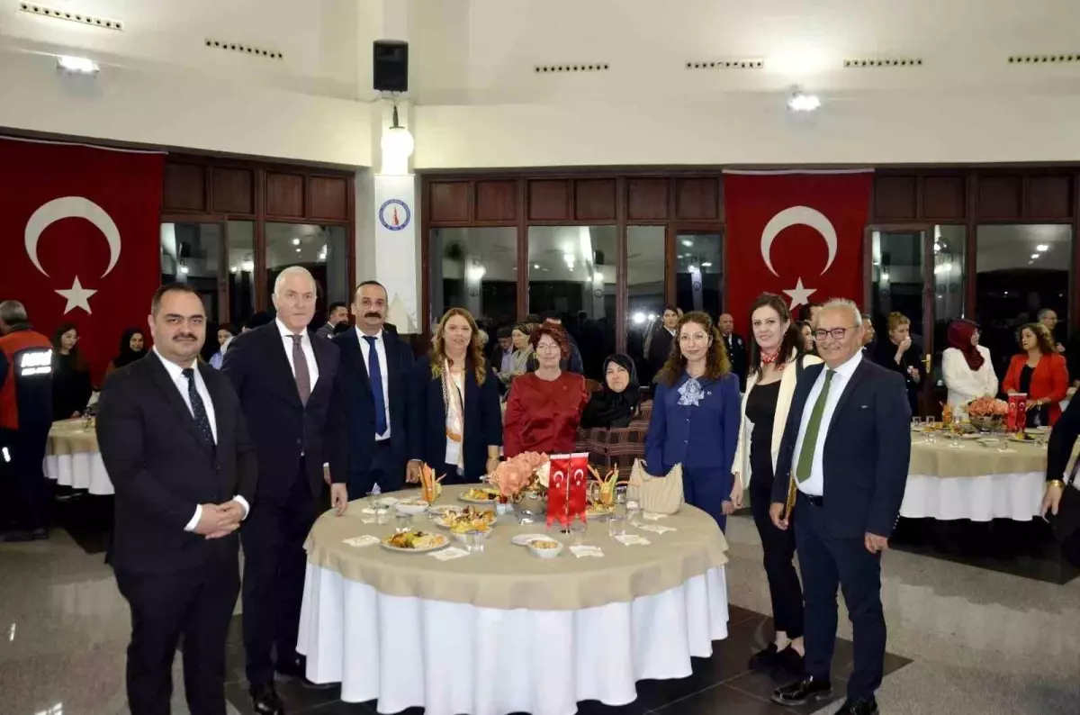 kutahyada cumhuriyet bayrami resepsiyonu 9lHIL9PF.jpg