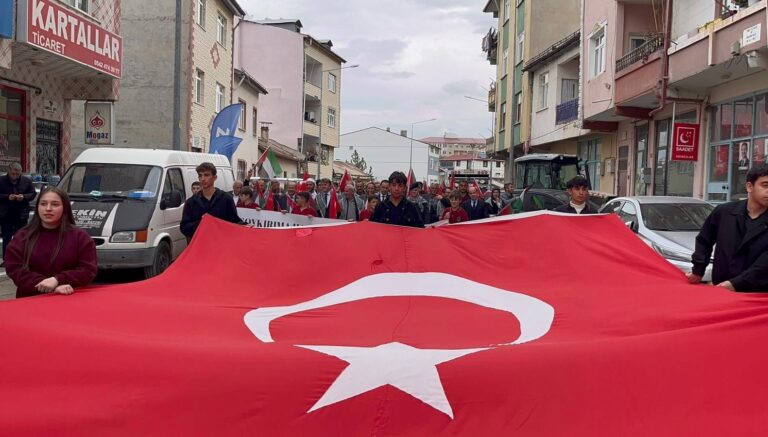 sivasta filistine destek yuruyusu duzenlendi B7dflEM7.jpg