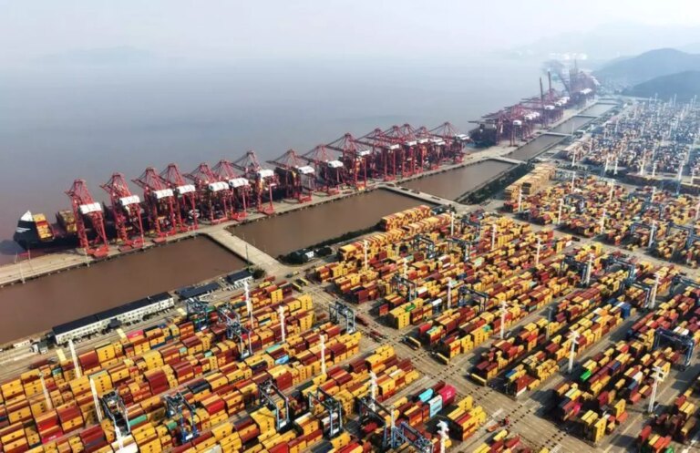 ningbo-zhoushan-limani-liderligini-surduruyor-jpHJljL8.jpg