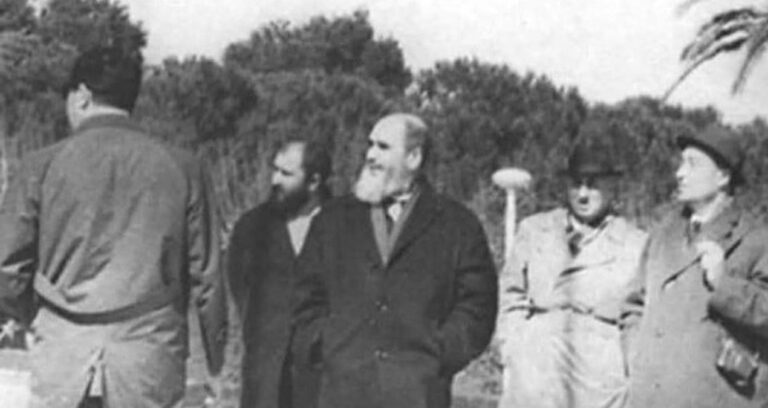 mit-gizlice-bursaya-goturulen-humeyniye-iliskin-belgeyi-paylasti-N4rWpRJM