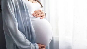 uzmani-uyardi-gebelikte-hangi-gidalar-riskli-yuaq8izS