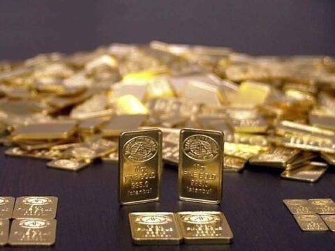 1.5 Milyar Hintliye Altın Alımını Durdurun Çağrısı: Hindistan Ekonomik Krizle Yüzleşiyor