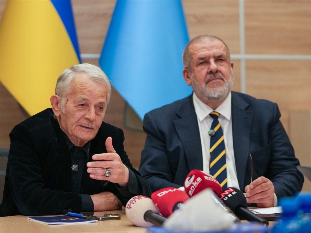 Rüzgar ve Güneş Enerjisi, Doğalgazın Yerini Almaya Başladı